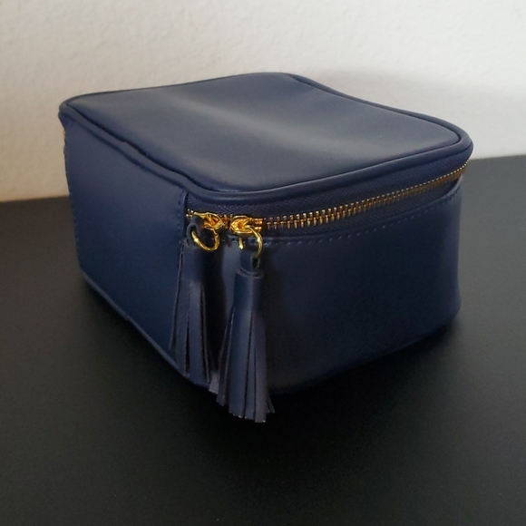 Joy & Iman 2-Piece Leather Travel Pouches - Picture 4 of 16